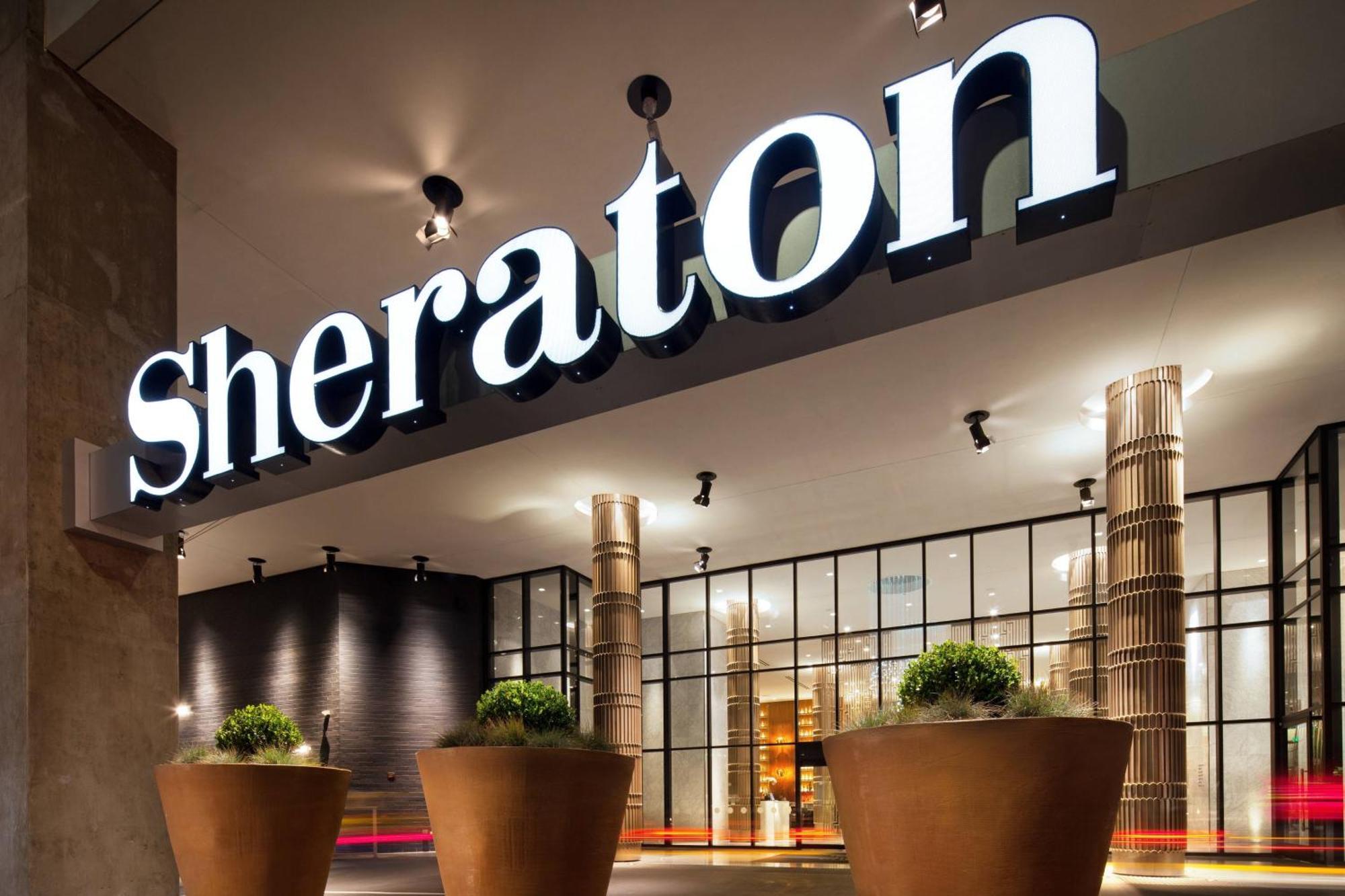 Sheraton Grand Лос-Анджелес Экстерьер фото